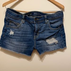 Boyfriend short